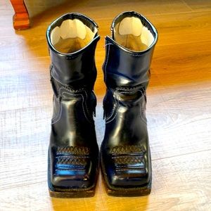 Fluevog funky boots! Very rare. Size 9 but fit like an 8.5.